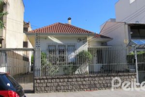 Comercial à venda com 260m², 3 dormitórios, 1 suíte, 6 vagas, no bairro Menino Deus em Porto Alegre