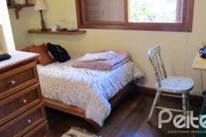 Comercial à venda com 260m², 3 dormitórios, 1 suíte, 6 vagas, no bairro Menino Deus em Porto Alegre