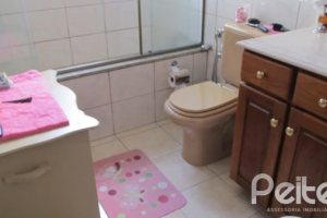 Comercial à venda com 260m², 3 dormitórios, 1 suíte, 6 vagas, no bairro Menino Deus em Porto Alegre