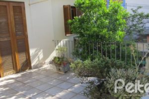 Comercial à venda com 260m², 3 dormitórios, 1 suíte, 6 vagas, no bairro Menino Deus em Porto Alegre