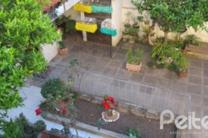 Comercial à venda com 260m², 3 dormitórios, 1 suíte, 6 vagas, no bairro Menino Deus em Porto Alegre