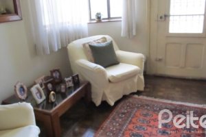 Comercial à venda com 260m², 3 dormitórios, 1 suíte, 6 vagas, no bairro Menino Deus em Porto Alegre