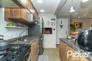 Apartamento à venda com 75m², 3 dormitórios, 1 suíte, 1 vaga, no bairro Tristeza em Porto Alegre