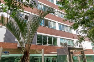 Apartamento à venda com 75m², 3 dormitórios, 1 suíte, 1 vaga, no bairro Tristeza em Porto Alegre