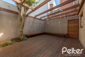 Casa em Condomínio à venda com 145m², 3 dormitórios, 1 suíte, 2 vagas, no bairro Tristeza em Porto Alegre