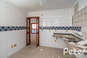 Casa em Condomínio à venda com 145m², 3 dormitórios, 1 suíte, 2 vagas, no bairro Tristeza em Porto Alegre