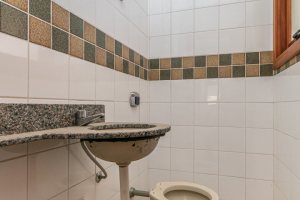 Casa em Condomínio à venda com 145m², 3 dormitórios, 1 suíte, 2 vagas, no bairro Tristeza em Porto Alegre