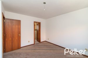 Casa em Condomínio à venda com 145m², 3 dormitórios, 1 suíte, 2 vagas, no bairro Tristeza em Porto Alegre