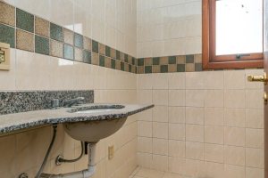 Casa em Condomínio à venda com 145m², 3 dormitórios, 1 suíte, 2 vagas, no bairro Tristeza em Porto Alegre