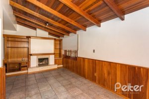 Casa à venda com 184m², 3 dormitórios, 1 suíte, 3 vagas, no bairro Ipanema em Porto Alegre