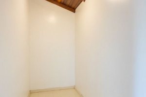 Casa à venda com 184m², 3 dormitórios, 1 suíte, 3 vagas, no bairro Ipanema em Porto Alegre