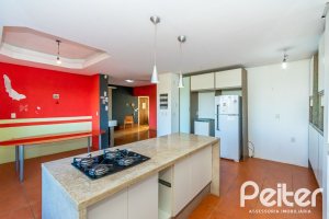 Casa à venda com 380m², 4 dormitórios, 2 suítes, 3 vagas, no bairro Vila Assunção em Porto Alegre