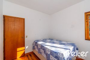 Casa à venda com 380m², 4 dormitórios, 2 suítes, 3 vagas, no bairro Vila Assunção em Porto Alegre