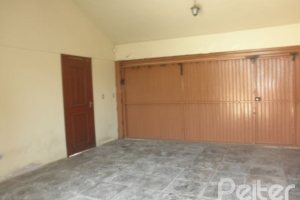 Casa à venda com 160m², 3 dormitórios, 1 suíte, 2 vagas, no bairro Ipanema em Porto Alegre
