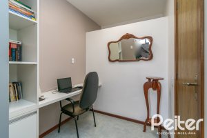 Apartamento à venda com 86m², 2 dormitórios, no bairro Tristeza em Porto Alegre