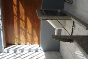 Casa à venda com 158m², 3 dormitórios, 1 suíte, 2 vagas, no bairro Ipanema em Porto Alegre