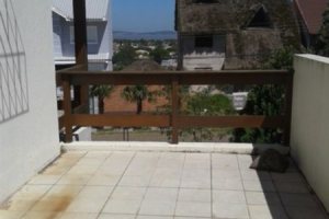 Casa à venda com 158m², 3 dormitórios, 1 suíte, 2 vagas, no bairro Ipanema em Porto Alegre