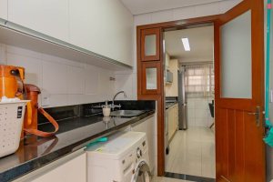 Casa em Condomínio à venda com 254m², 3 dormitórios, 1 suíte, 3 vagas, no bairro Vila Assunção em Porto Alegre