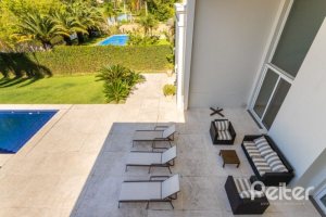 Casa em Condomínio à venda com 550m², 3 dormitórios, 3 suítes, 4 vagas, no bairro Terra Ville em PORTO ALEGRE