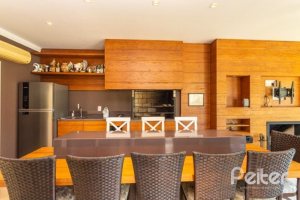 Casa em Condomínio à venda com 550m², 3 dormitórios, 3 suítes, 4 vagas, no bairro Terra Ville em PORTO ALEGRE