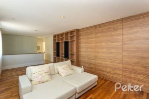 Casa em Condomínio à venda com 550m², 3 dormitórios, 3 suítes, 4 vagas, no bairro Terra Ville em PORTO ALEGRE