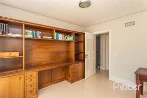 Casa em Condomínio à venda com 550m², 3 dormitórios, 3 suítes, 4 vagas, no bairro Terra Ville em PORTO ALEGRE