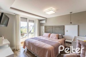 Cobertura à venda com 177m², 3 dormitórios, 1 suíte, 2 vagas, no bairro Tristeza em Porto Alegre