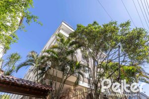 Cobertura à venda com 177m², 3 dormitórios, 1 suíte, 2 vagas, no bairro Tristeza em Porto Alegre