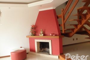 Casa à venda com 350m², 3 dormitórios, 1 suíte, 4 vagas, no bairro Ipanema em Porto Alegre