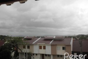 Casa à venda com 350m², 3 dormitórios, 1 suíte, 4 vagas, no bairro Ipanema em Porto Alegre