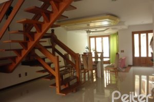 Casa à venda com 350m², 3 dormitórios, 1 suíte, 4 vagas, no bairro Ipanema em Porto Alegre