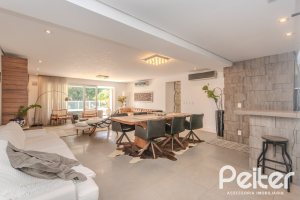 Apartamento à venda com 274m², 3 dormitórios, 3 suítes, 3 vagas, no bairro Cristal em Porto Alegre