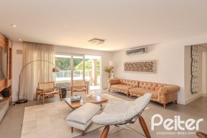 Apartamento à venda com 274m², 3 dormitórios, 3 suítes, 3 vagas, no bairro Cristal em Porto Alegre