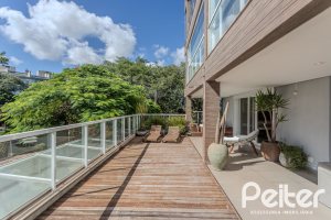 Apartamento à venda com 274m², 3 dormitórios, 3 suítes, 3 vagas, no bairro Cristal em Porto Alegre