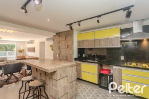 Apartamento à venda com 274m², 3 dormitórios, 3 suítes, 3 vagas, no bairro Cristal em Porto Alegre