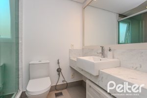 Apartamento à venda com 274m², 3 dormitórios, 3 suítes, 3 vagas, no bairro Cristal em Porto Alegre