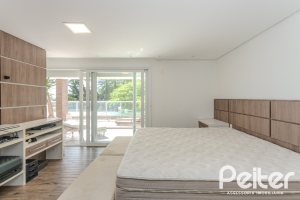Apartamento à venda com 274m², 3 dormitórios, 3 suítes, 3 vagas, no bairro Cristal em Porto Alegre