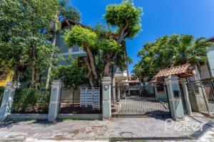  à venda, no bairro  em 