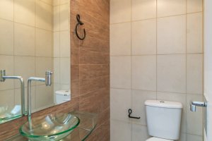 Cobertura à venda com 150m², 3 dormitórios, 1 suíte, 2 vagas, no bairro Tristeza em Porto Alegre