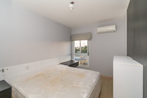 Cobertura à venda com 150m², 3 dormitórios, 1 suíte, 2 vagas, no bairro Tristeza em Porto Alegre