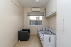 Cobertura à venda com 150m², 3 dormitórios, 1 suíte, 2 vagas, no bairro Tristeza em Porto Alegre