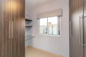 Cobertura à venda com 150m², 3 dormitórios, 1 suíte, 2 vagas, no bairro Tristeza em Porto Alegre