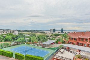 Casa em Condomínio à venda com 382m², 4 dormitórios, 1 suíte, 3 vagas, no bairro Cristal em PORTO ALEGRE