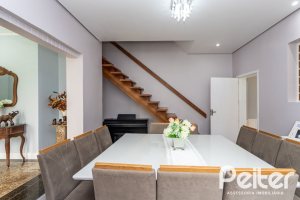 Casa em Condomínio à venda com 198m², 3 dormitórios, 1 suíte, 3 vagas, no bairro Ipanema em Porto Alegre