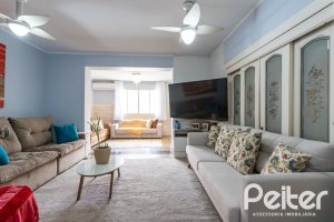 Casa em Condomínio à venda com 198m², 3 dormitórios, 1 suíte, 3 vagas, no bairro Ipanema em Porto Alegre