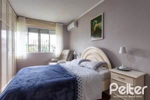 Casa em Condomínio à venda com 198m², 3 dormitórios, 1 suíte, 3 vagas, no bairro Ipanema em Porto Alegre