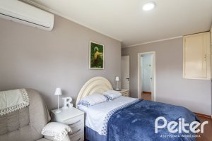 Casa em Condomínio à venda com 198m², 3 dormitórios, 1 suíte, 3 vagas, no bairro Ipanema em Porto Alegre