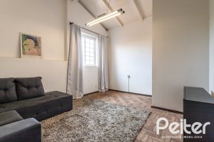 Casa em Condomínio à venda com 198m², 3 dormitórios, 1 suíte, 3 vagas, no bairro Ipanema em Porto Alegre