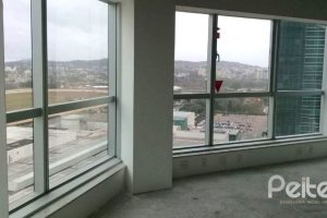 Comercial à venda com 42m², 1 vaga, no bairro Cristal em Porto Alegre