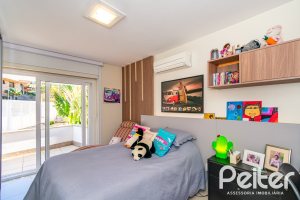 Casa em Condomínio à venda com 379m², 3 dormitórios, 1 suíte, 3 vagas, no bairro Nonoai em Porto Alegre